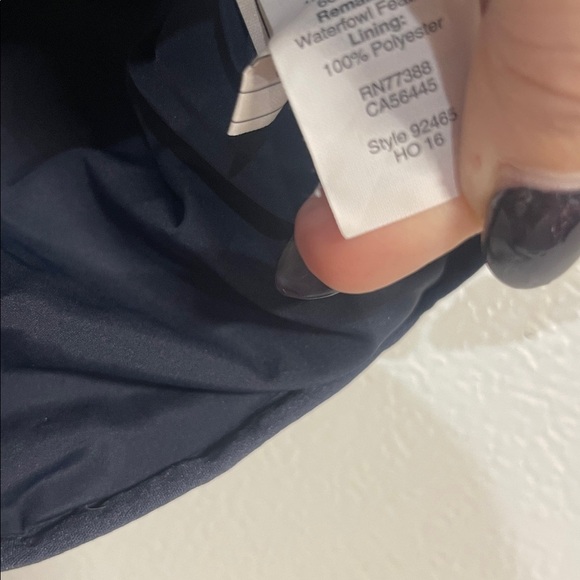 J. CREW WOMENS NAVY BLUE QUILTED PUFFER VEST XS 92465 - Picture 5 of 6